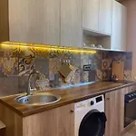 דירה Modern Skyline Studios- Elegant In New Bazaar *