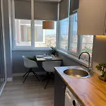 Modern Skyline Studios- Elegant In New Bazaar דירה *