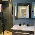 דירה Modern Skyline Studios- Elegant In New Bazaar *