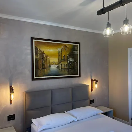 Lägenhet Modern Skyline Studios- Elegant In New Bazaar *