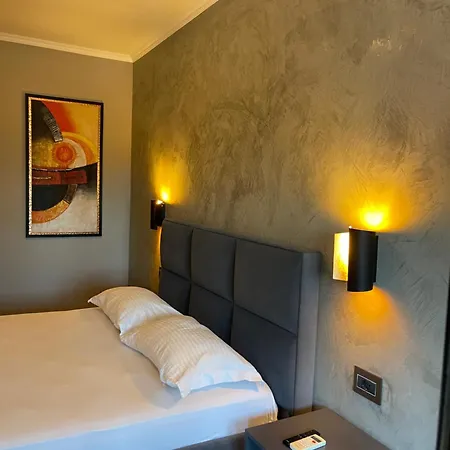 Lägenhet Modern Skyline Studios- Elegant In New Bazaar Tirana