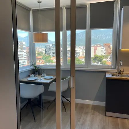 Modern Skyline Studios- Elegant In New Bazaar Tirana