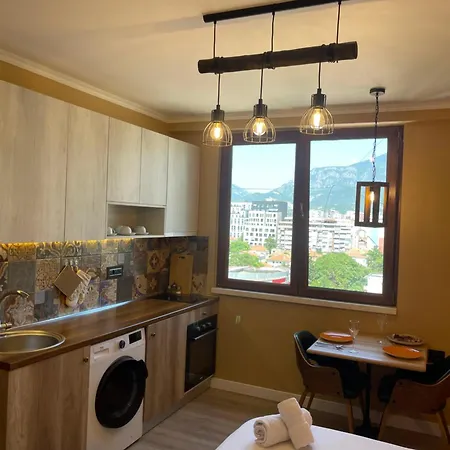 Modern Skyline Studios- Elegant In New Bazaar Appartamento
