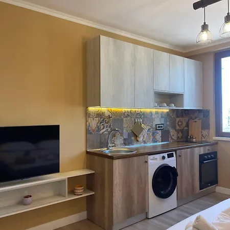 아파트 Modern Skyline Studios- Elegant In New Bazaar 티라나