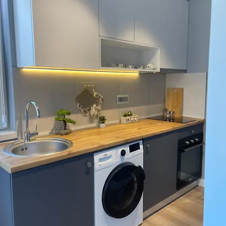 Modern Skyline Studios- Elegant In New Bazaar * 티라나