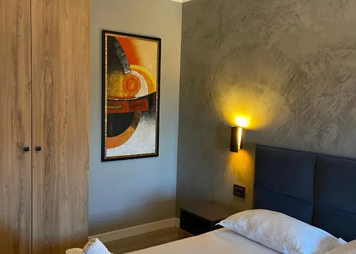 Modern Skyline Studios- Elegant In New Bazaar 아파트 *