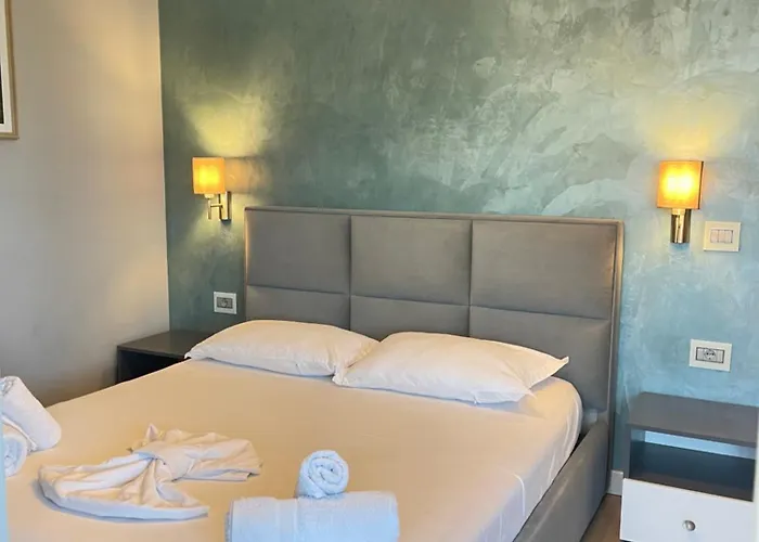 Modern Skyline Studios- Elegant In New Bazaar 아파트