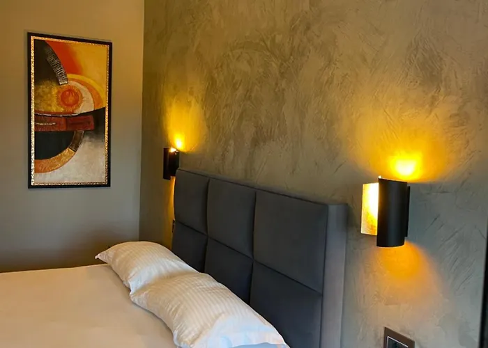 아파트 Modern Skyline Studios- Elegant In New Bazaar 티라나